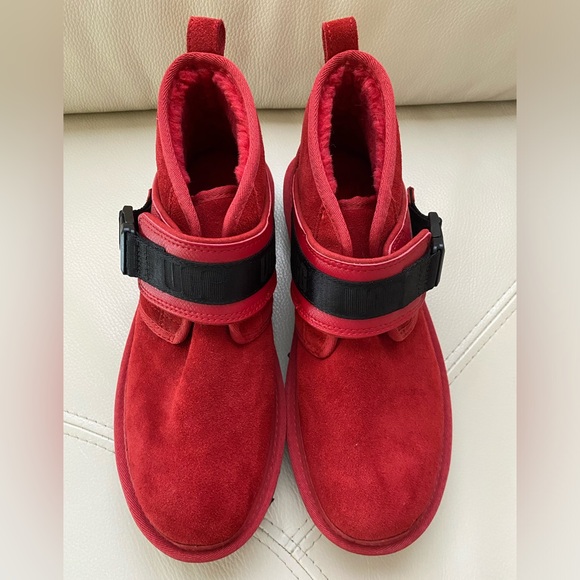 UGG Men's Neumel Snapback Boots in Samba Red - Picture 2 of 11